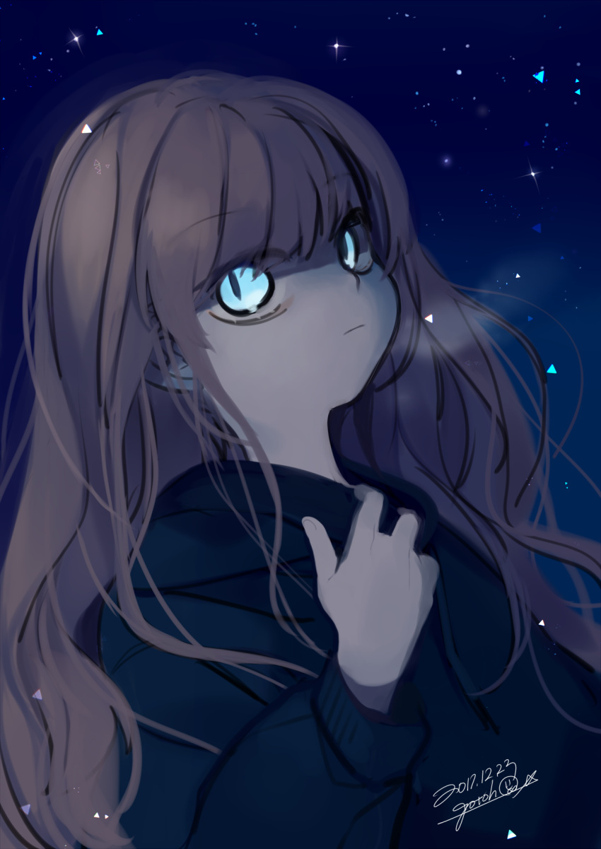 1girl artist_name blonde_hair blue_eyes blue_jacket breath character_request commentary copyright_request dated glowing glowing_eyes gotoh510 highres hood hooded_jacket jacket long_hair long_sleeves looking_at_viewer night night_sky signature sky star_(sky) starry_sky upper_body