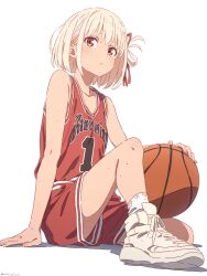 nishikigi chisato from lycoris recoil