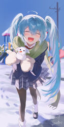 hatsune miku from vocaloid