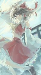 hakurei reimu from touhou by morisata