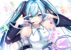 hatsune miku from vocaloid by natsumikan