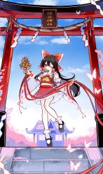 hakurei reimu from touhou