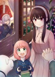 anya (spy x family) from christmas