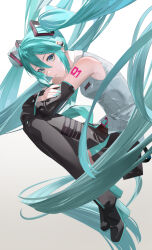 hatsune miku from vocaloid by blazpu