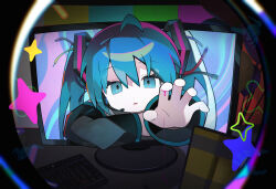 hatsune miku from vocaloid by morizo (morizoshop)
