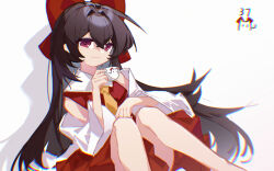 hakurei reimu from touhou