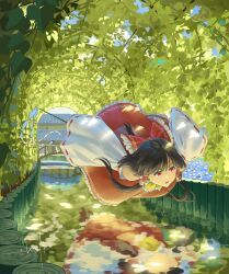 hakurei reimu from touhou