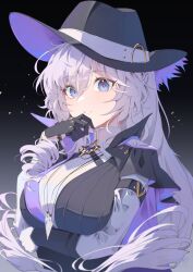 female detective (silver palace) from silver palace