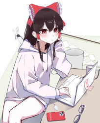 hakurei reimu from touhou