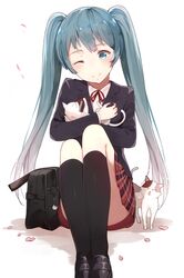 hatsune miku from vocaloid by levi9452