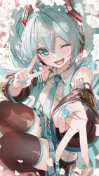 hatsune miku from vocaloid by daidou (demitasse)