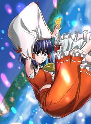 hakurei reimu from touhou by yamaguchi takashi