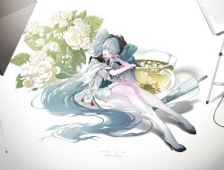 hatsune miku from vocaloid by sevten (ashkeroth)