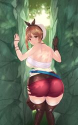 reisalin stout from atelier (series) by cait