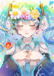 hatsune miku from vocaloid