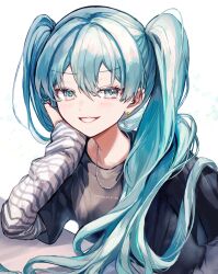 hatsune miku from vocaloid by pipi