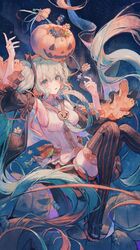 hatsune miku from halloween by maccha (mochancc)