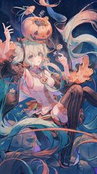 hatsune miku from halloween by maccha (mochancc)