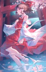 hakurei reimu from embodiment of scarlet devil