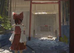 hakurei reimu from touhou