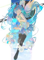 hatsune miku from tell your world (vocaloid)
