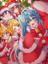 hatsune miku from christmas