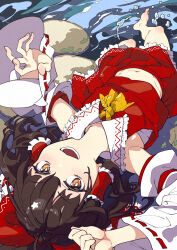 hakurei reimu from touhou by ushiki yoshitaka