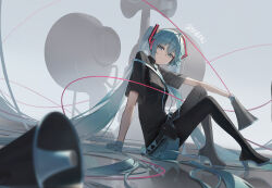 hatsune miku from koi wa sensou (vocaloid)
