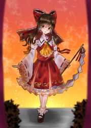 hakurei reimu from touhou