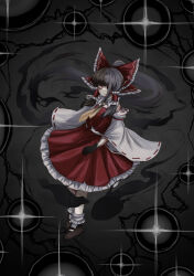 hakurei reimu from touhou