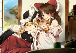 hakurei reimu from touhou