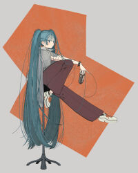 hatsune miku from vocaloid by hashimochi