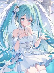 hatsune miku from vocaloid by yoshino saku
