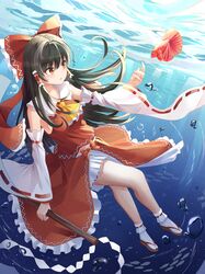 hakurei reimu from touhou