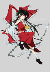 hakurei reimu from touhou