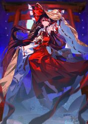 hakurei reimu from touhou