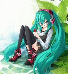 hatsune miku from vocaloid by yato