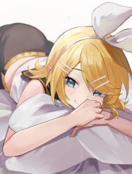 kagamine rin from vocaloid