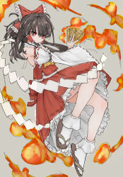 hakurei reimu from touhou