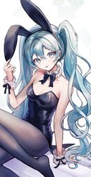 hatsune miku from vocaloid by pipi