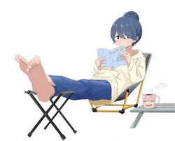 kagamihara nadeshiko from yurucamp