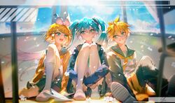 hatsune miku from vocaloid by saihate (d3)
