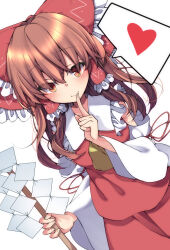 hakurei reimu from touhou by tangusuten
