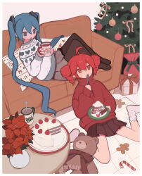 hatsune miku from christmas