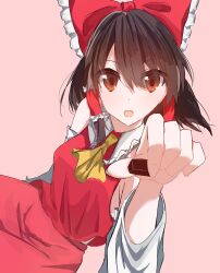 hakurei reimu from touhou