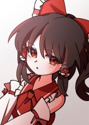 hakurei reimu from touhou