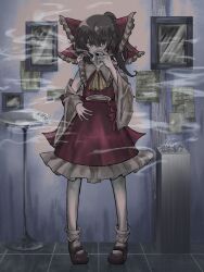 hakurei reimu from touhou