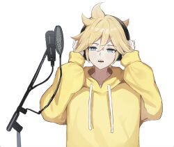 kagamine len from vocaloid