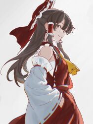 hakurei reimu from touhou