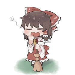 hakurei reimu from touhou by uzuki (amayadori)